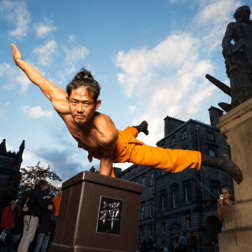 Herosan the acrobatic, breakdancing street performer